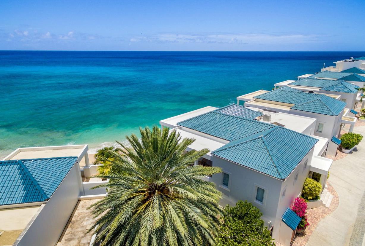 Sxm056 – Villa frente al mar con terraza en Cupecoy