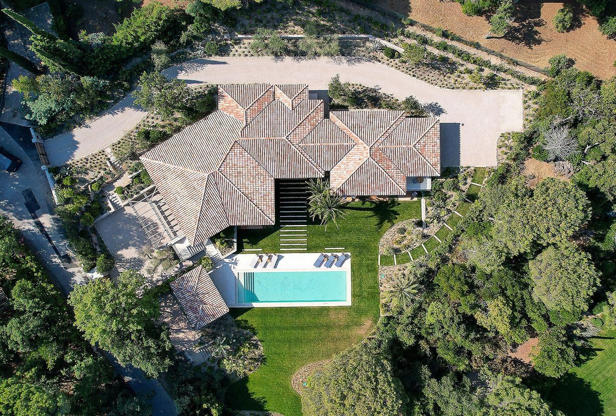 Azu084 - Villa Contemporaine à Saint-Tropez