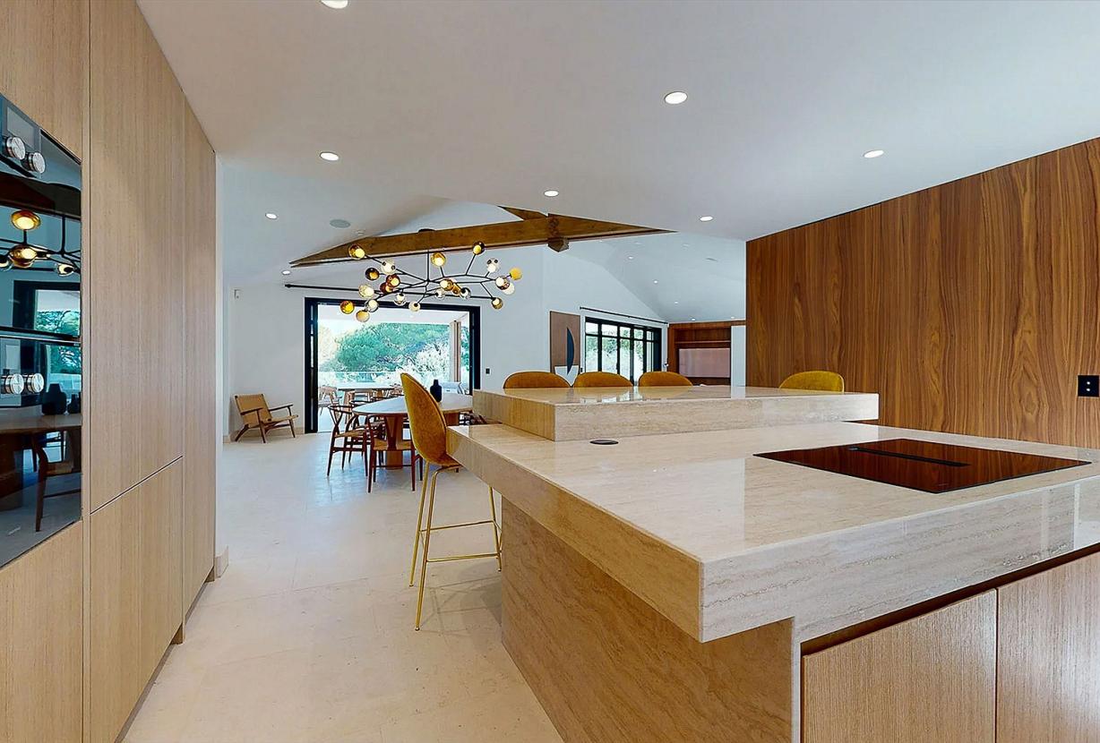 Azu084 - Villa Contemporaine à Saint-Tropez