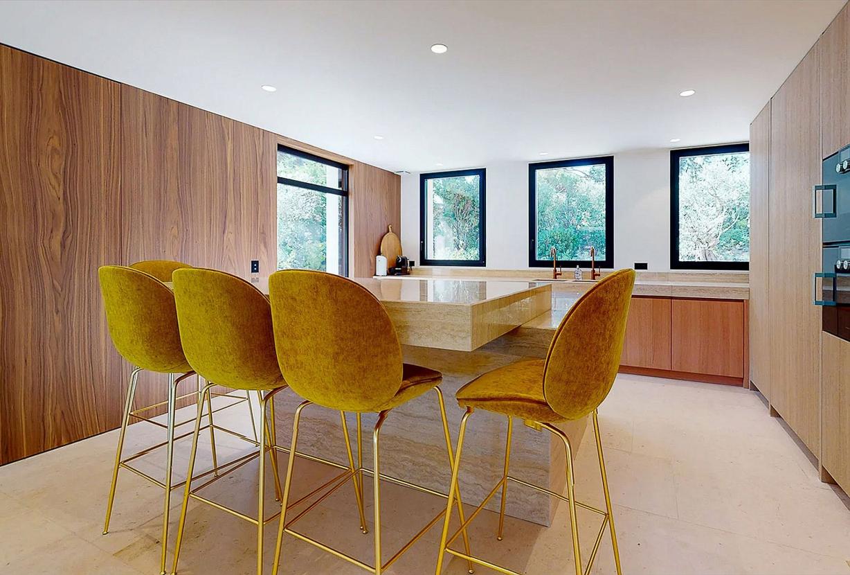 Azu084 - Villa Contemporaine à Saint-Tropez