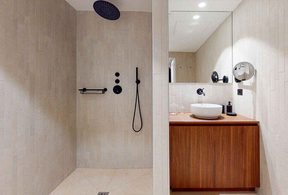 Azu084 - Villa Contemporánea en Saint-Tropez