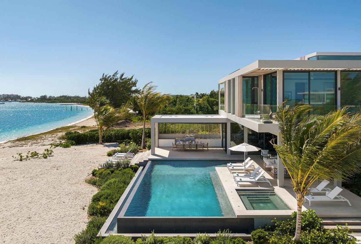 Tci002 – Elegante vila à beira-mar em Grace Bay
