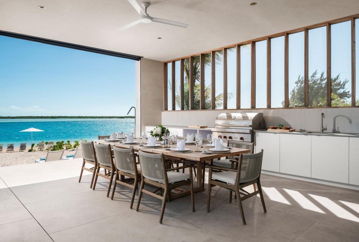 Tci002 – Elegante vila à beira-mar em Grace Bay