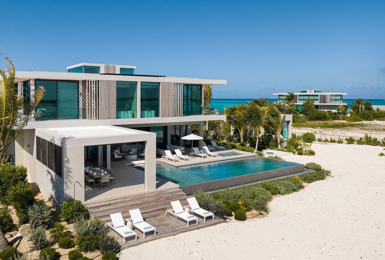 Tci002 – Elegante vila à beira-mar em Grace Bay