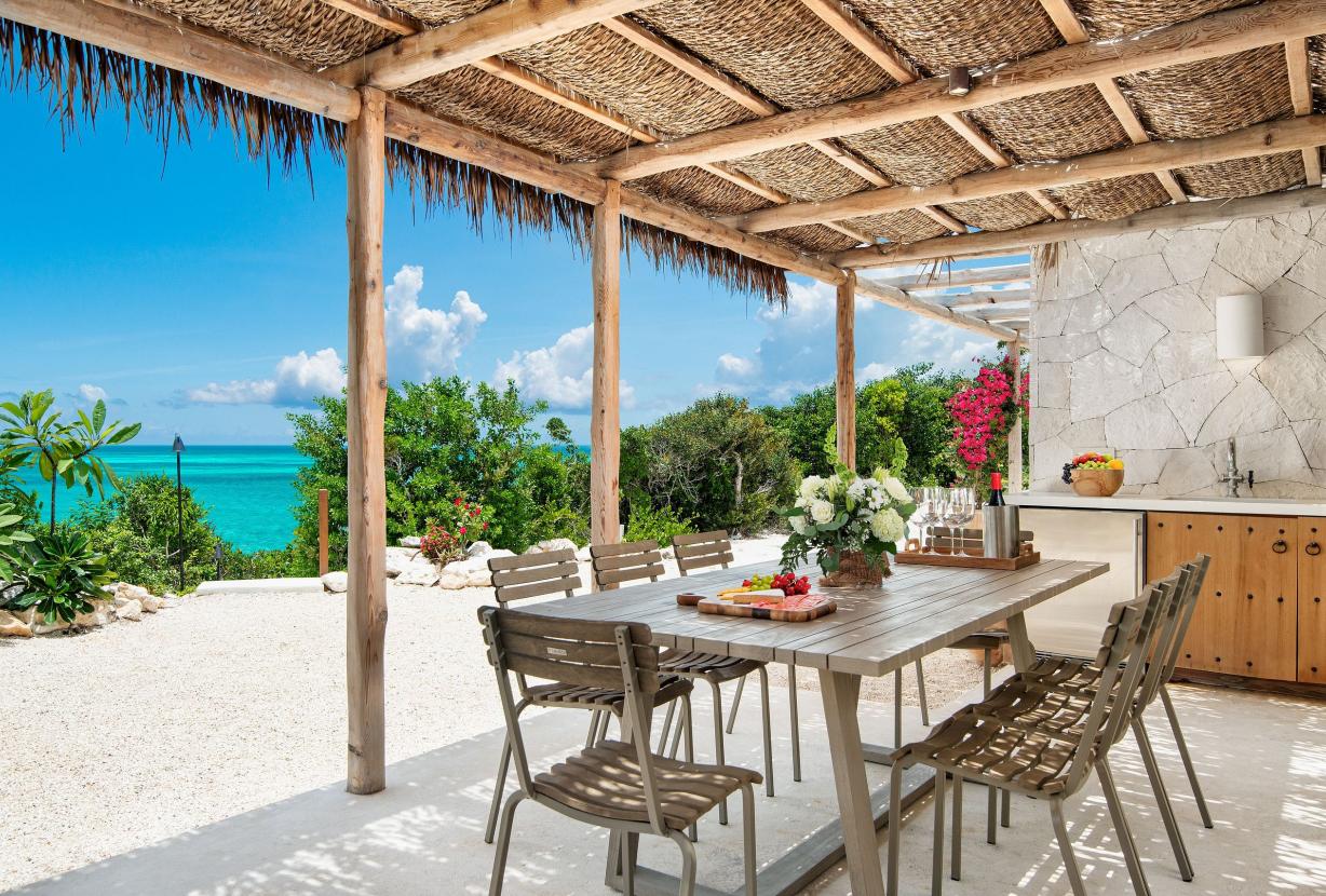 Tci006 – Hillside villa with sea views in Blue Mountain