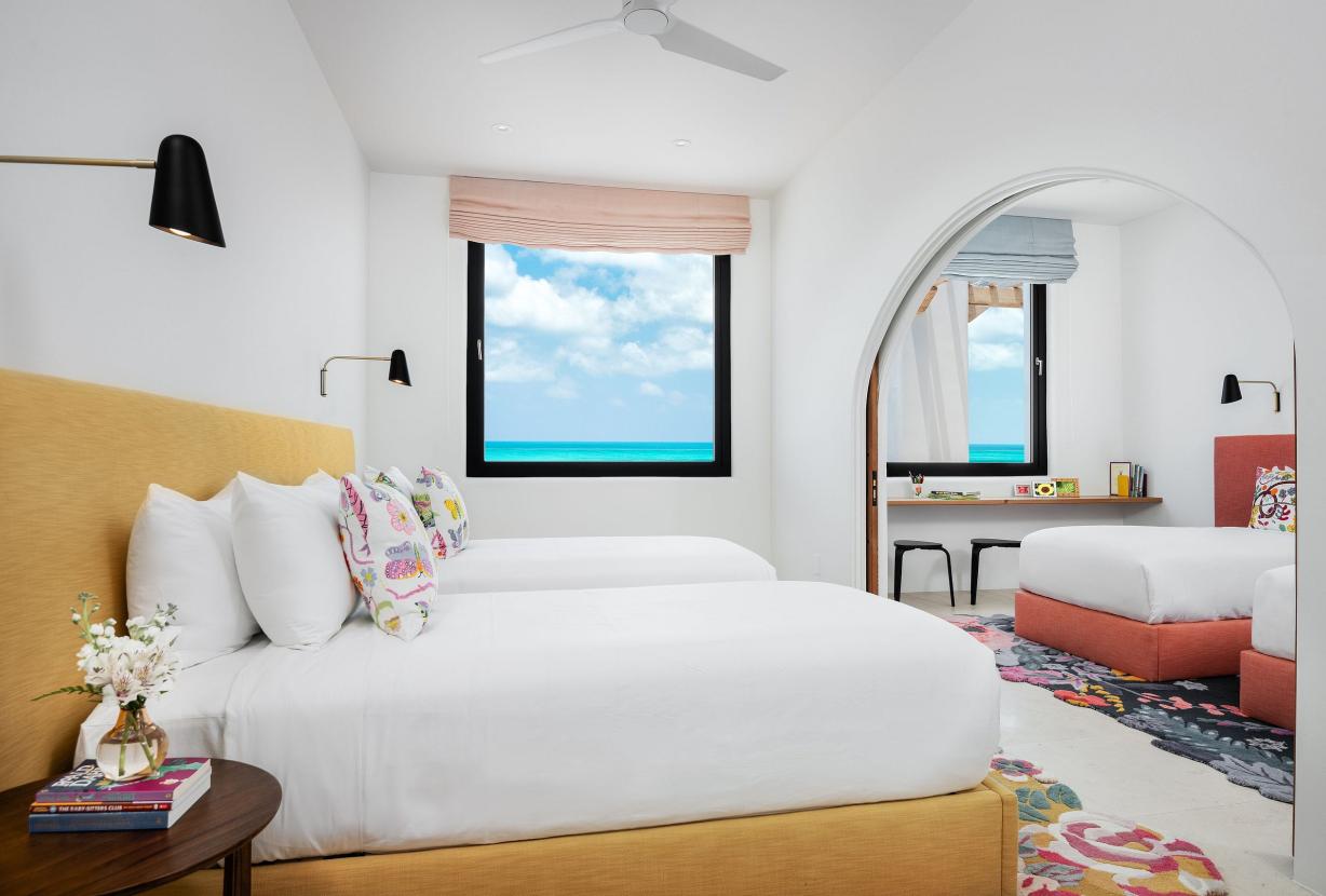 Tci006 – Hillside villa with sea views in Blue Mountain