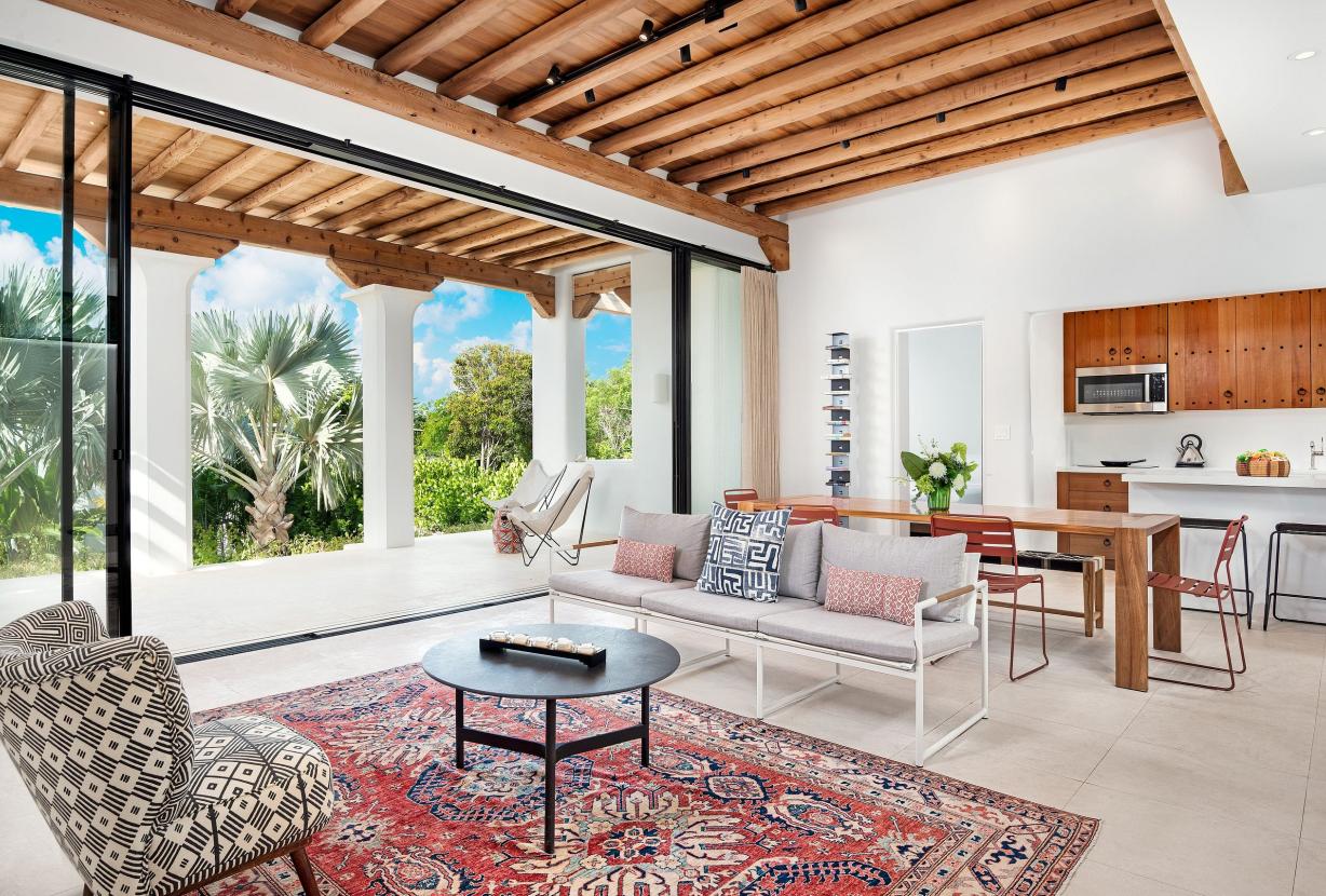 Tci006 – Hillside villa with sea views in Blue Mountain