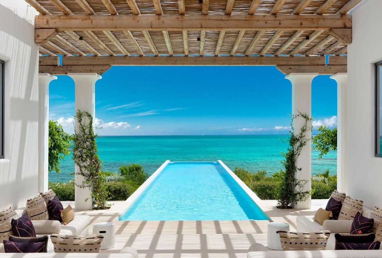 Tci006 – Hillside villa with sea views in Blue Mountain