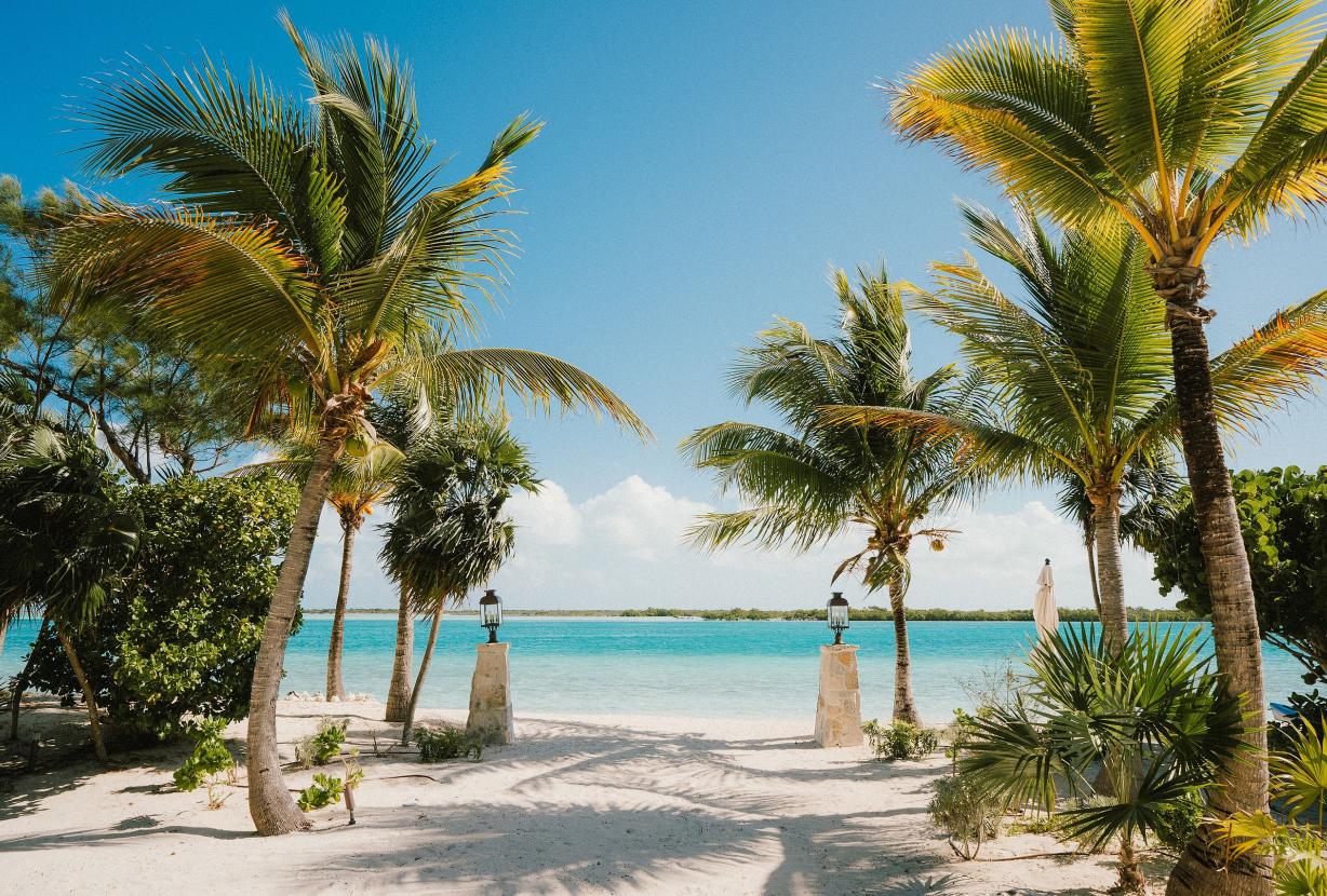 Tci008 – Villa en bord de mer avec piscine à Grace Bay