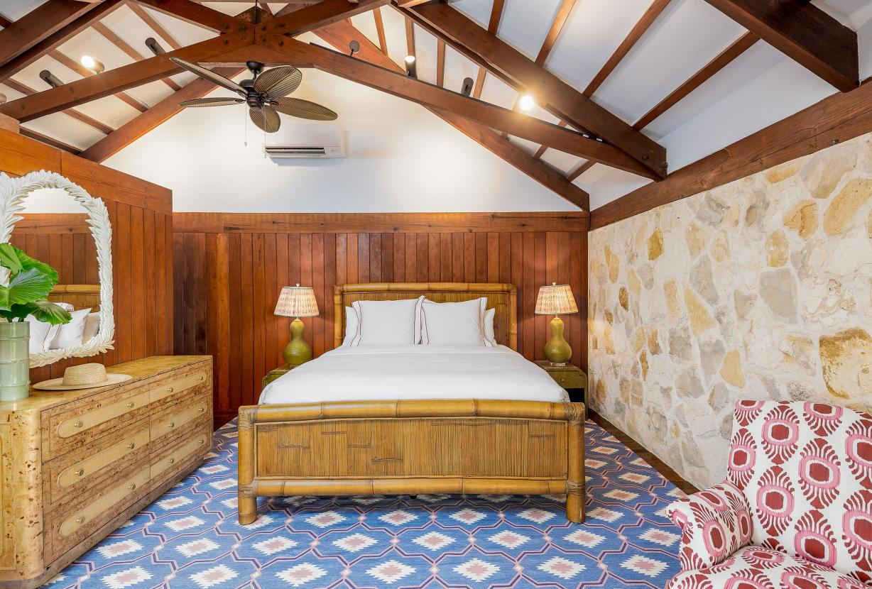 Tci008 – Villa en bord de mer avec piscine à Grace Bay