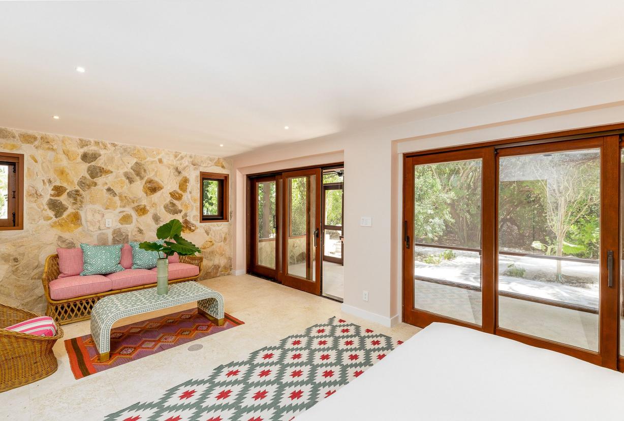Tci008 – Villa en bord de mer avec piscine à Grace Bay