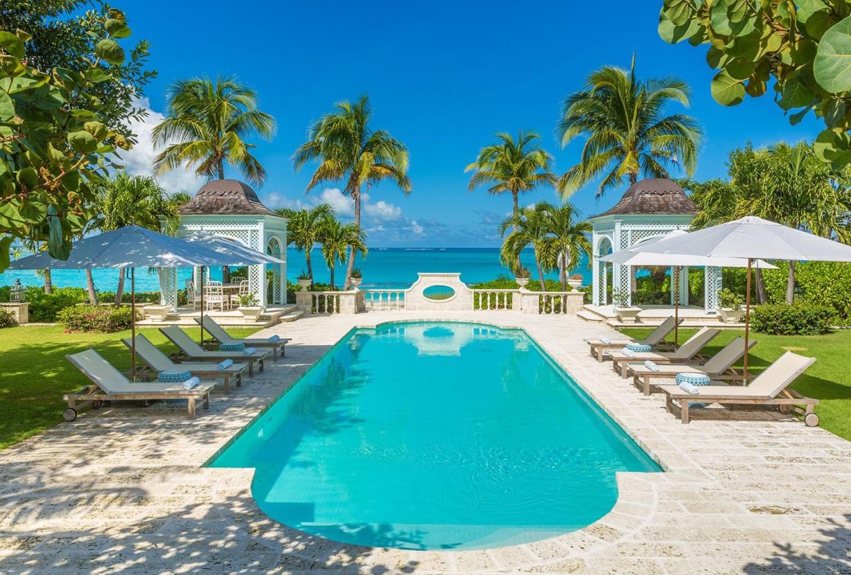 Tci010 – Élégant refuge en bord de mer à Grace Bay
