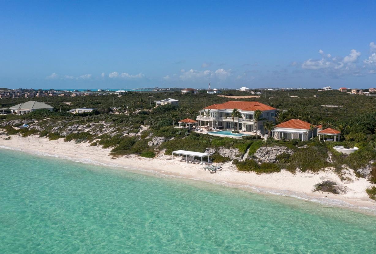 Tci012 – Villa com vista para o mar e piscina em Long Bay