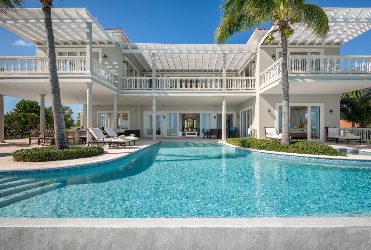Tci012 – Villa com vista para o mar e piscina em Long Bay