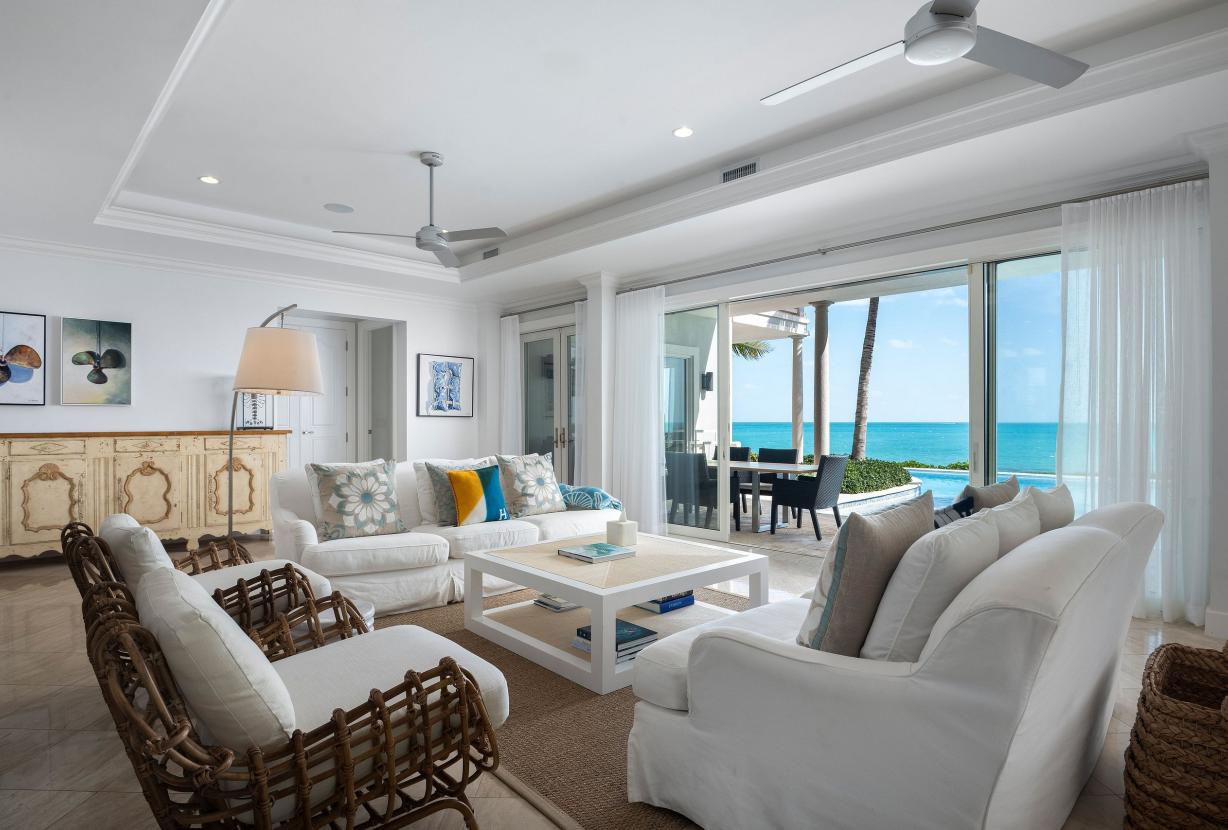 Tci012 – Villa com vista para o mar e piscina em Long Bay