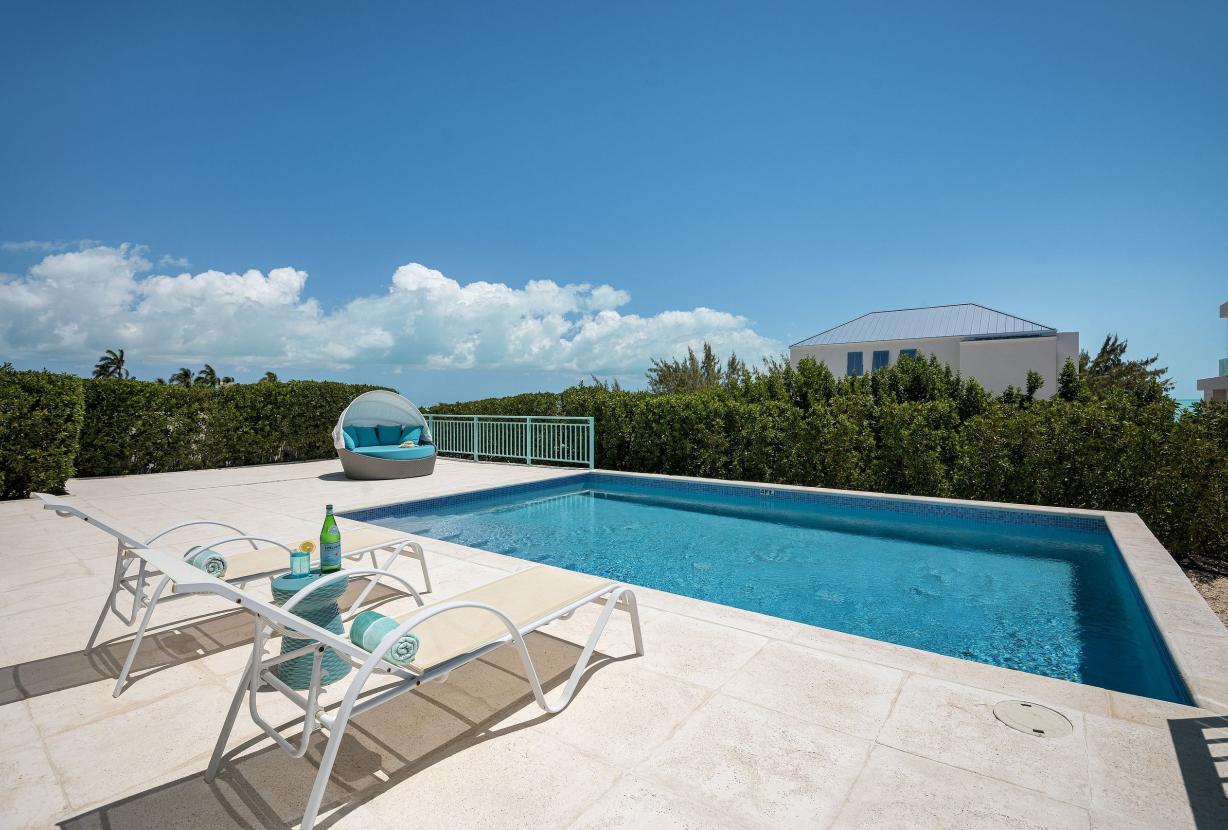 Tci015 – Oceanview villa with pool in Long Bay