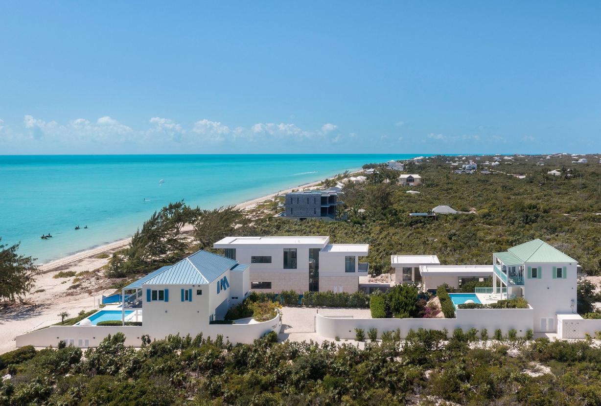 Tci015 – Oceanview villa with pool in Long Bay