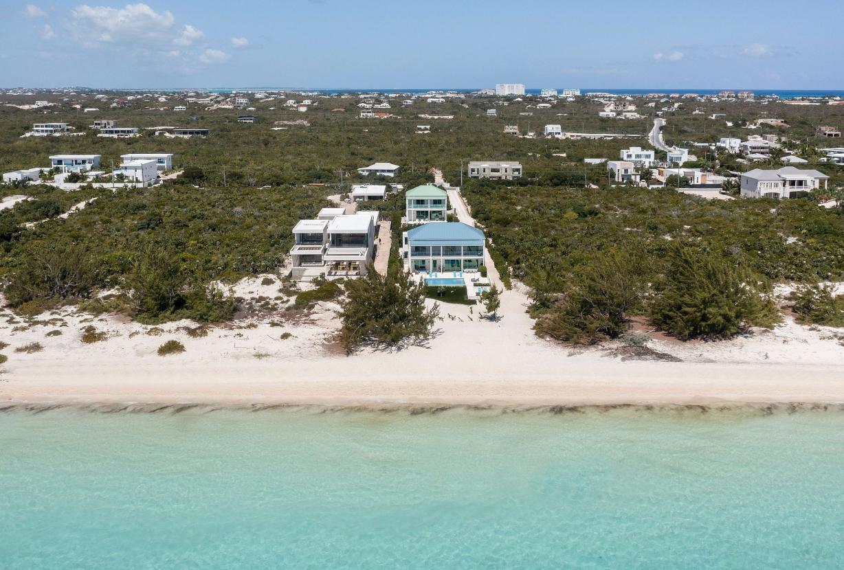 Tci015 – Oceanview villa with pool in Long Bay