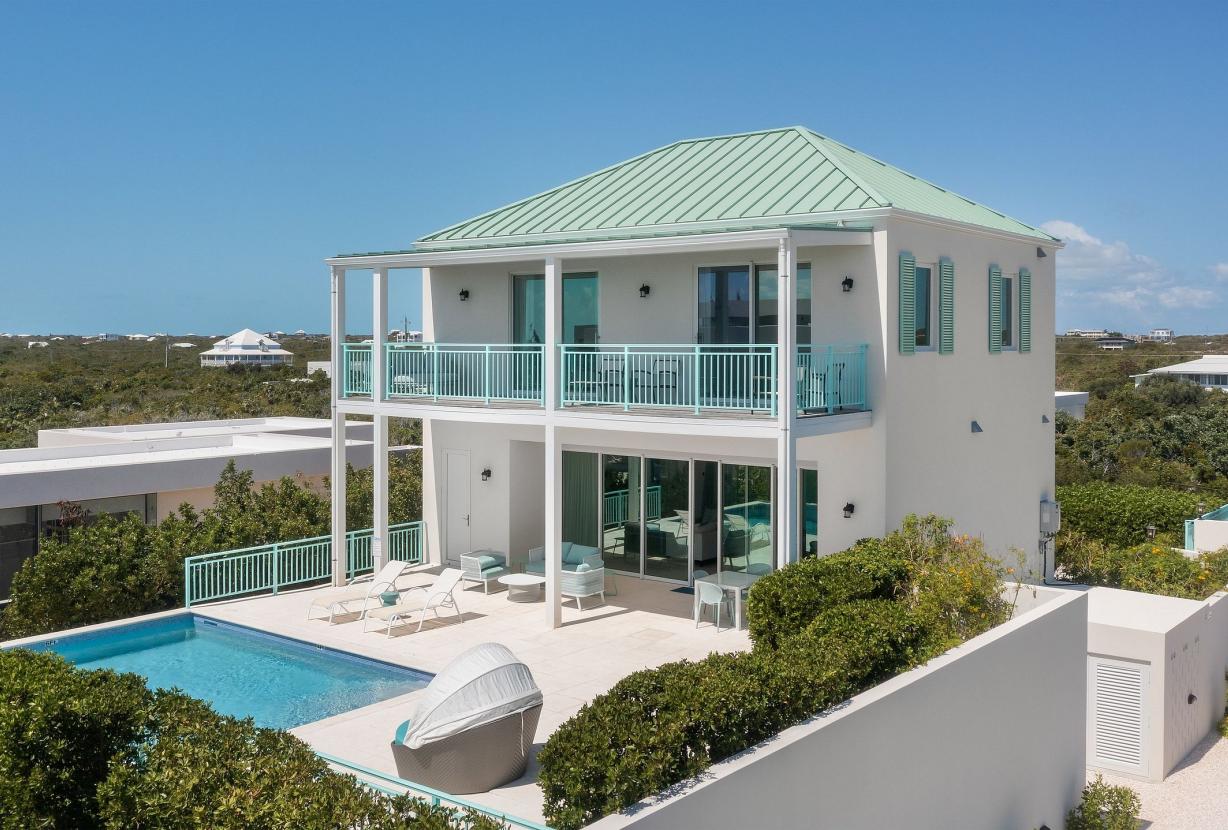 Tci015 – Oceanview villa with pool in Long Bay