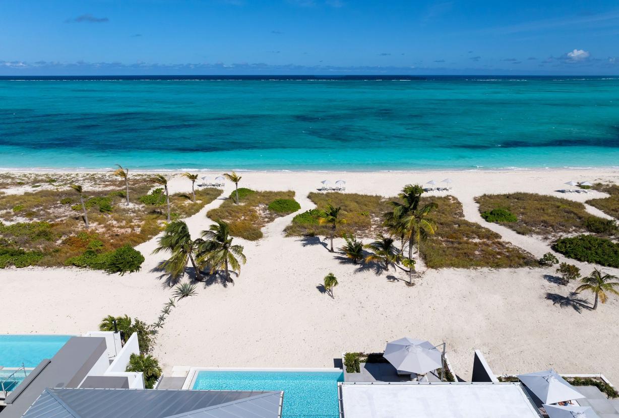Tci016 – Villa moderne en bord de mer à Grace Bay
