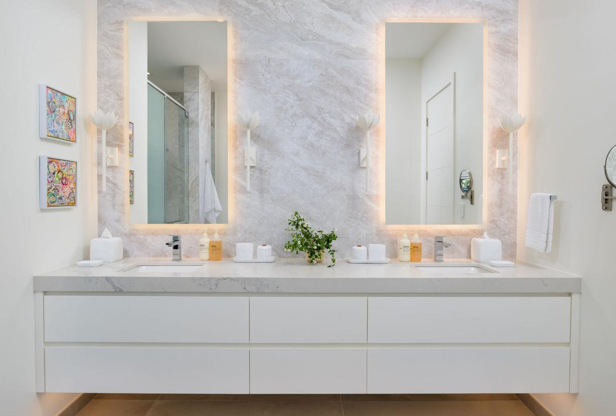 Tci018 – Luxury beachfront villa in Grace Bay