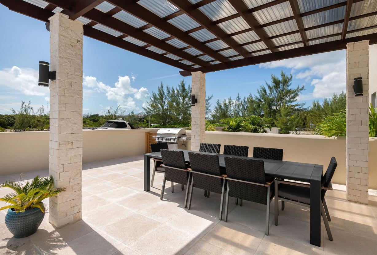 Tci021 – Waterfront villa near Leeward Marina