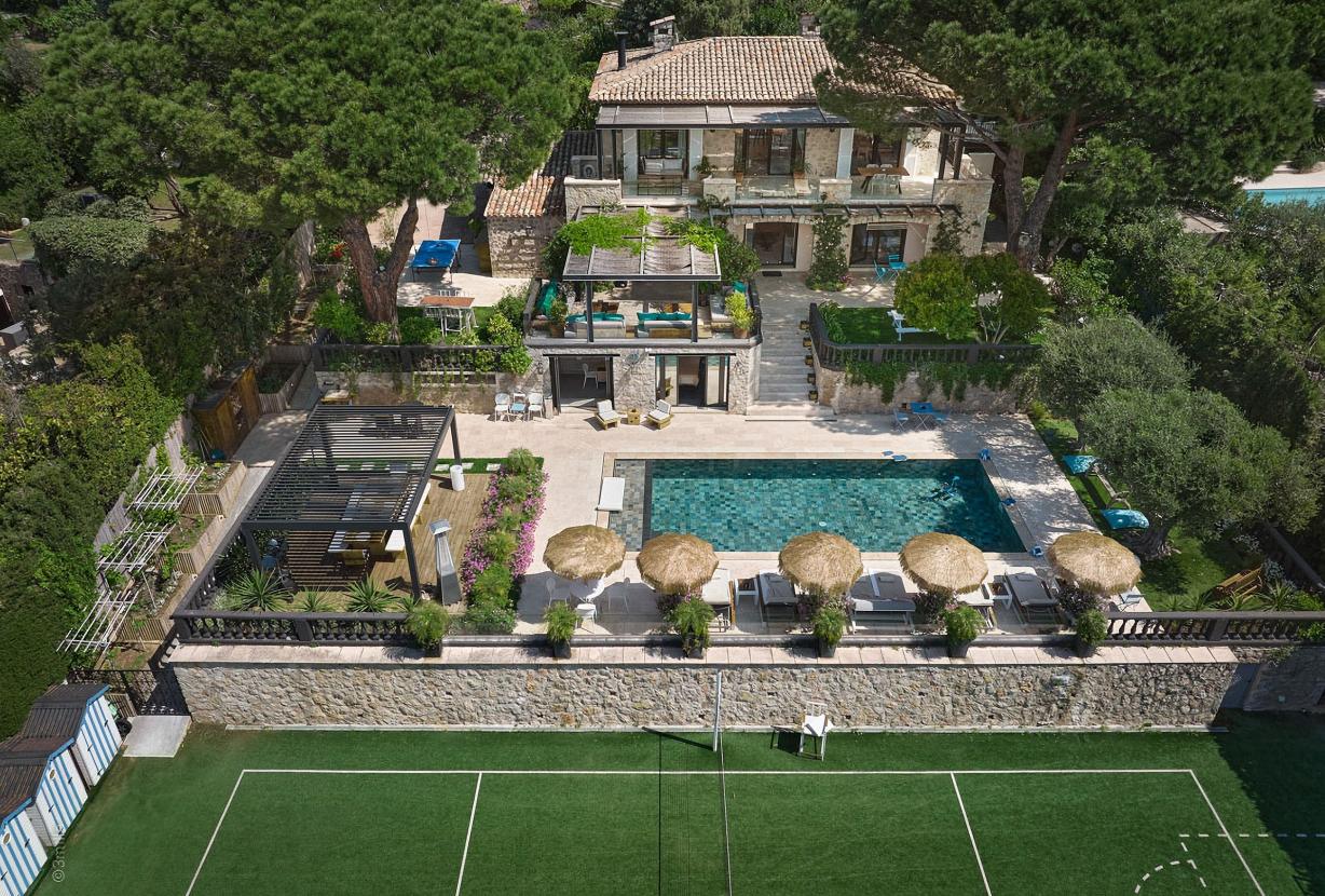 Azu073 - Elegant Stone Villa with Sea View