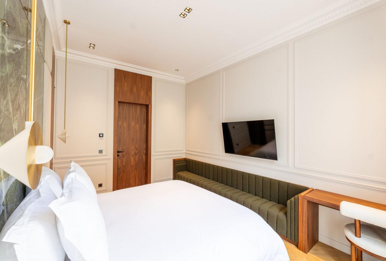 Par040 - Appartement Haussmannien à louer à Paris