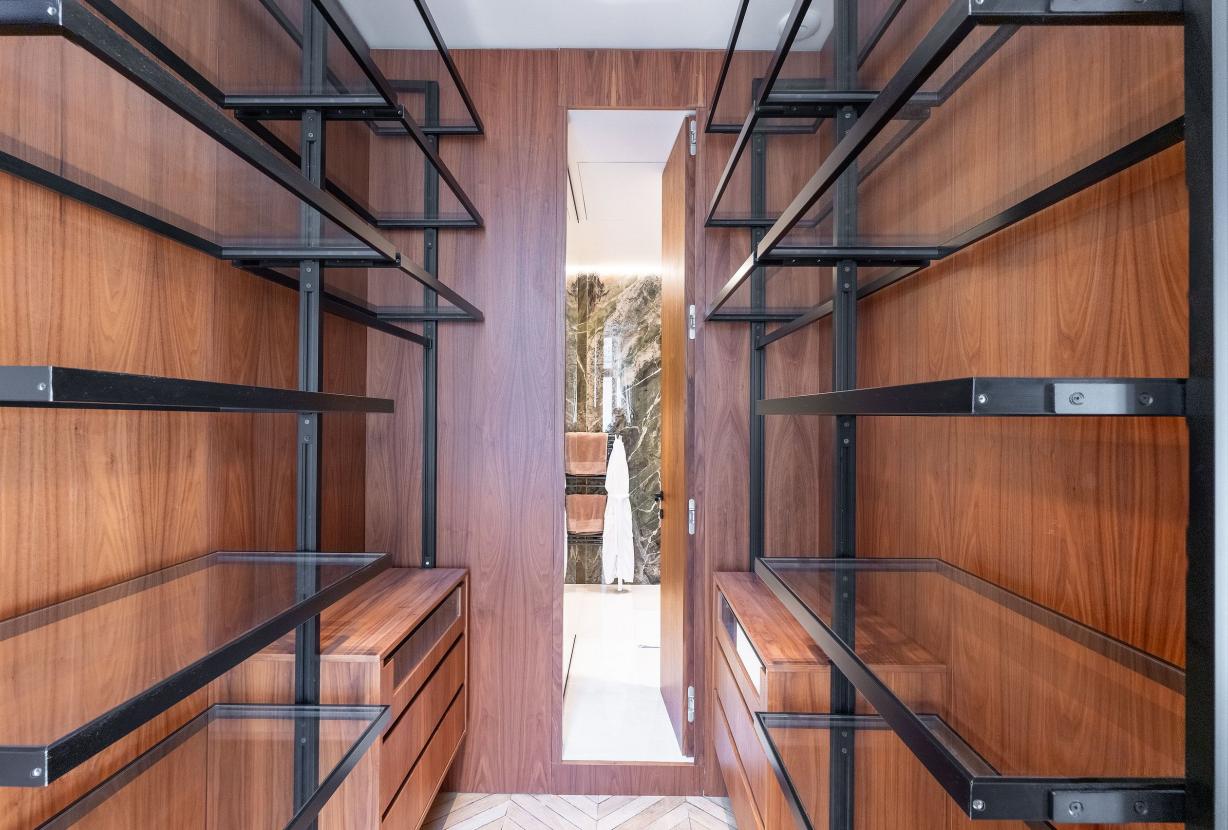 Par040 - Appartement Haussmannien à louer à Paris