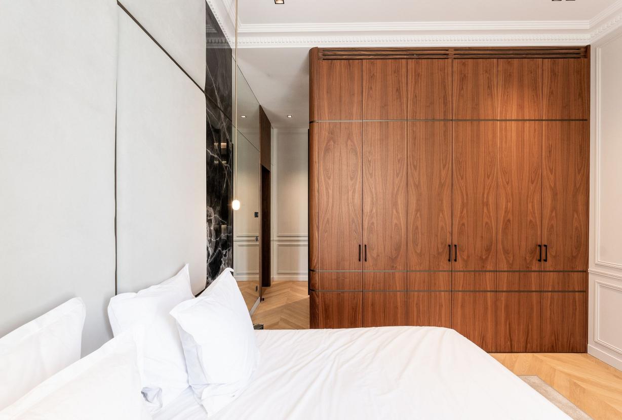 Par040 - Appartement Haussmannien à louer à Paris