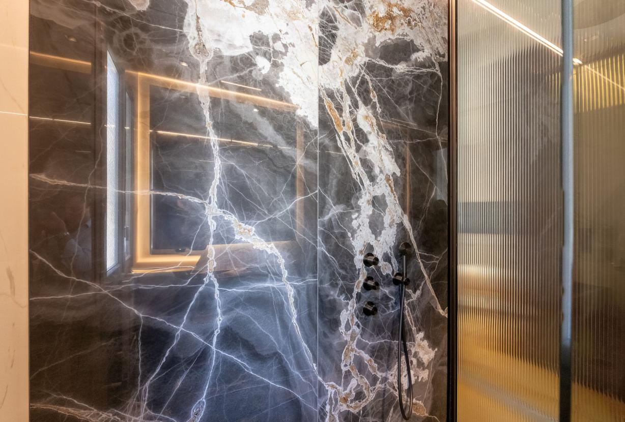 Par040 - Appartement Haussmannien à louer à Paris