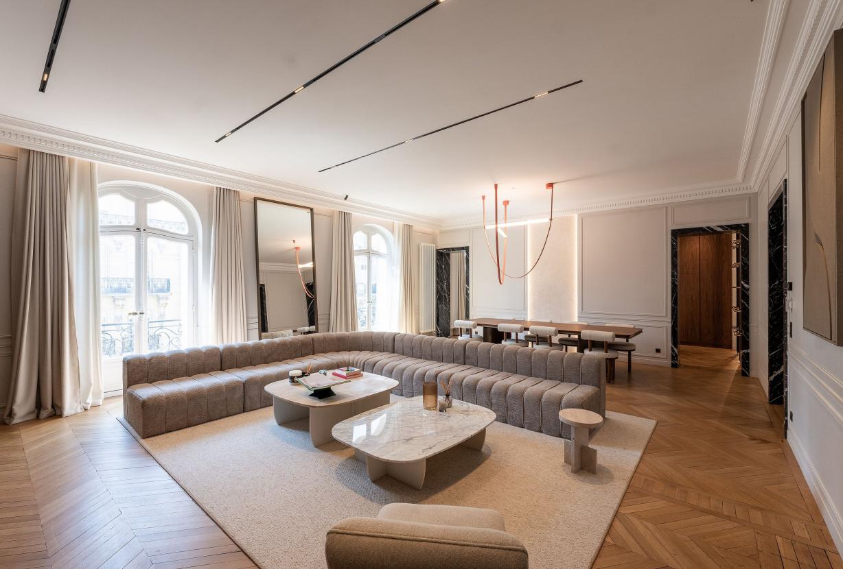 Par040 - Appartement Haussmannien à louer à Paris