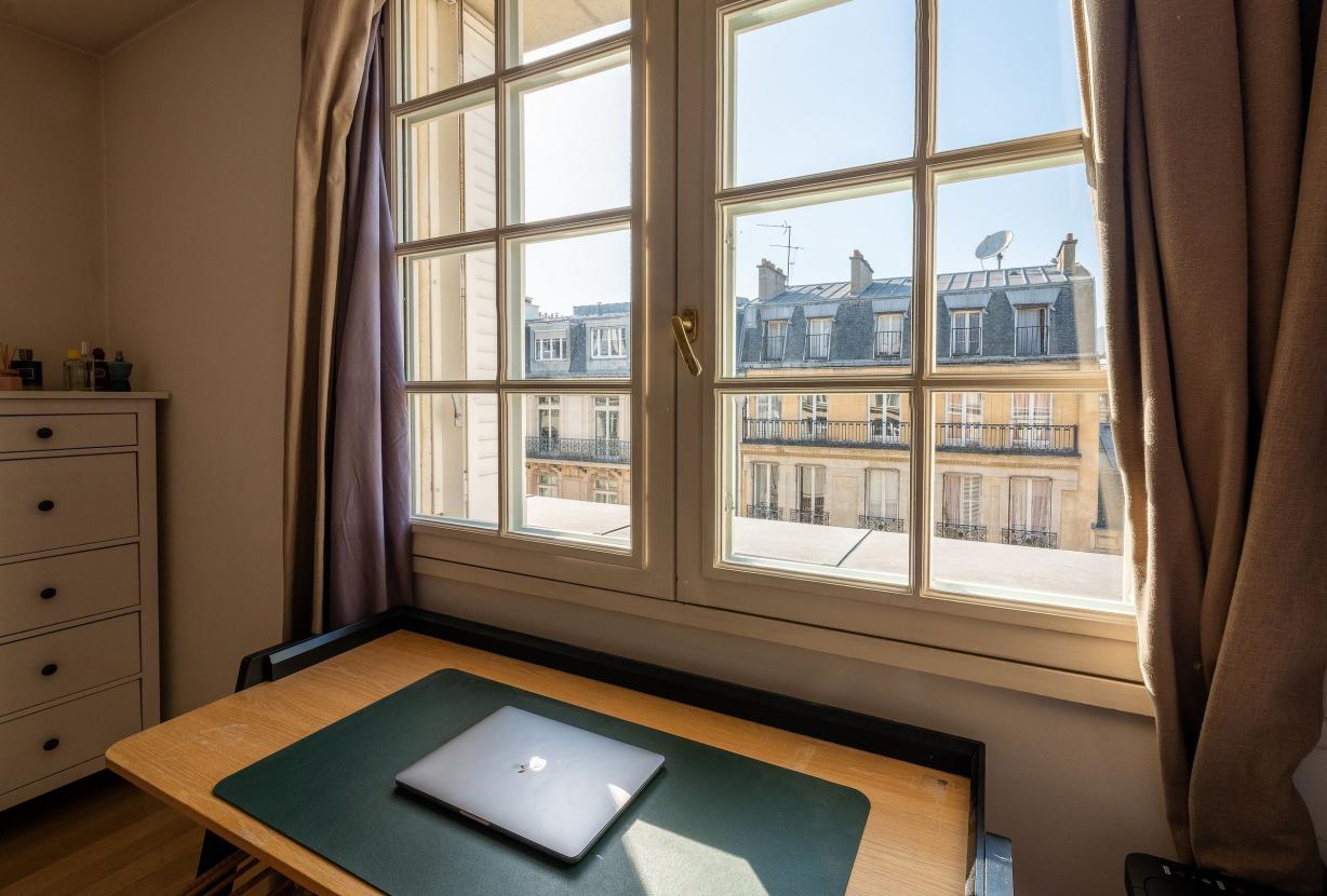 Par162 - Pied-à-terre dans le Triangle d’Or