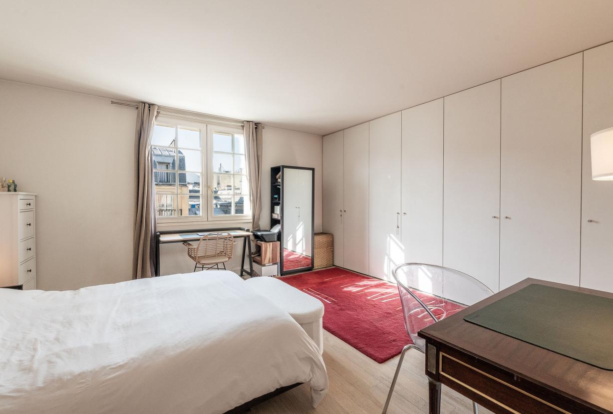 Par162 - Pied-à-terre dans le Triangle d’Or