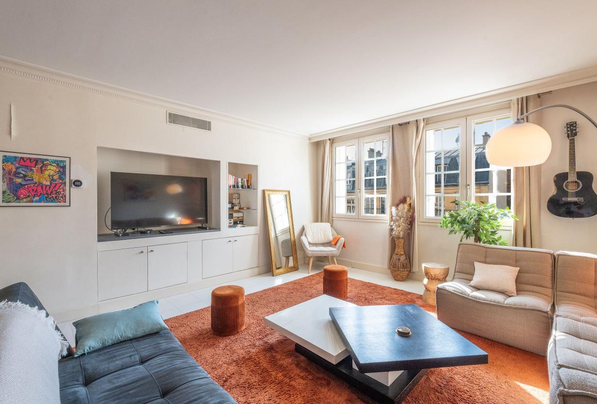 Par162 - Pied-à-terre dans le Triangle d’Or