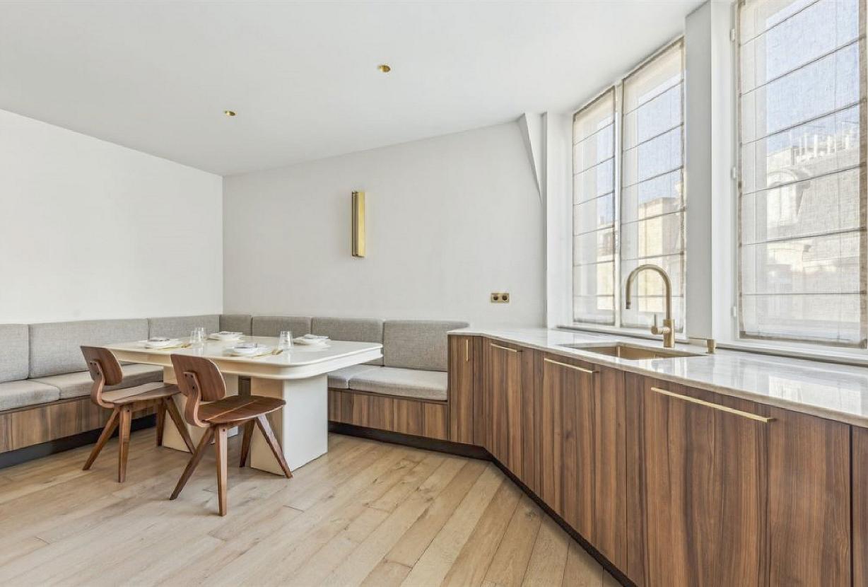 Par291 - Magnifique duplex dans le Triangle d'Or