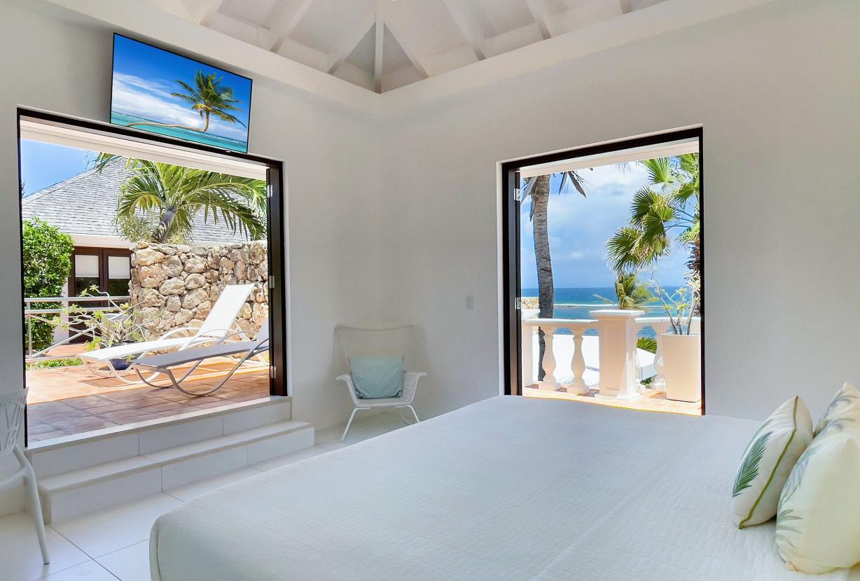 Aia004 – Elegant seafront villa in Little Harbour in Anguilla