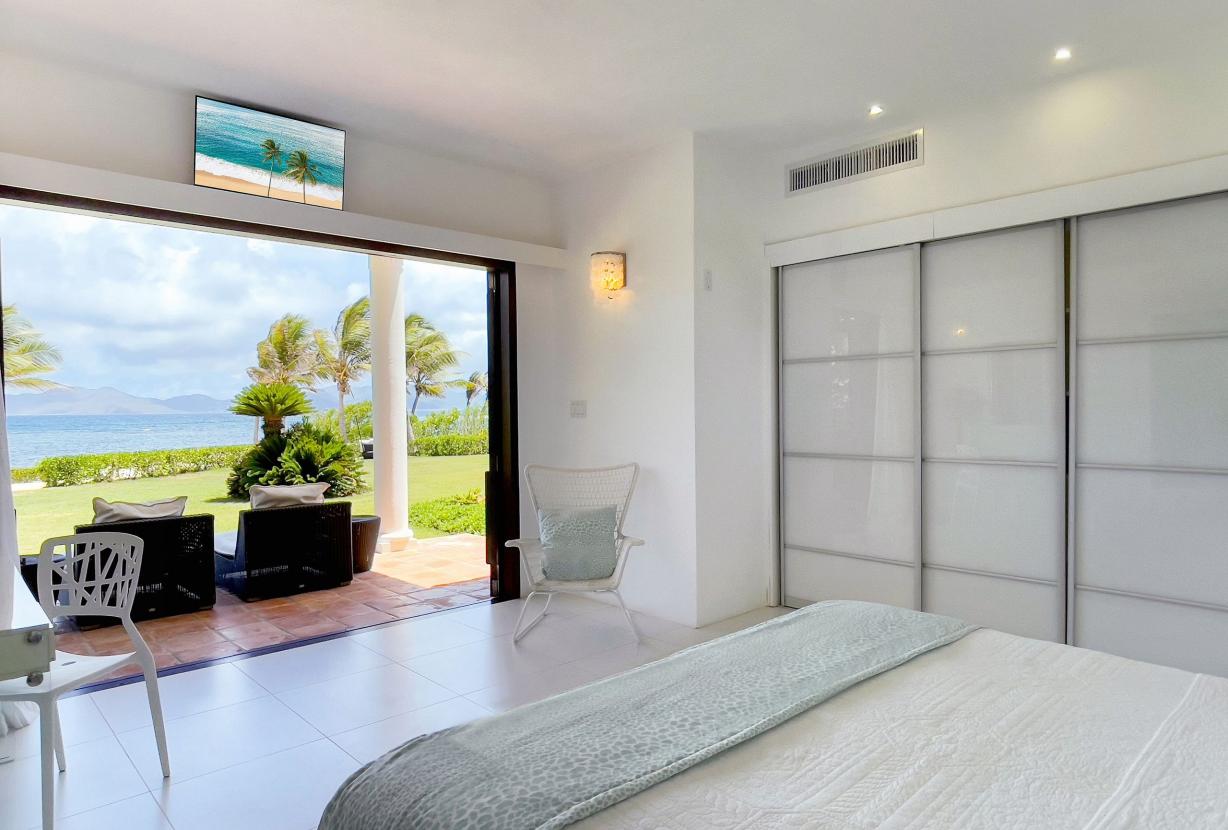 Aia004 – Elegant seafront villa in Little Harbour in Anguilla