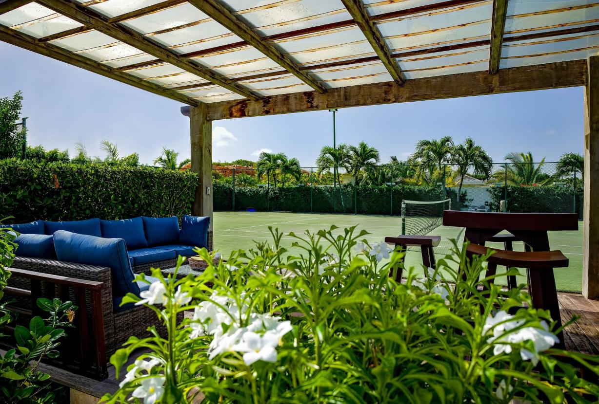 Aia004 – Elegant seafront villa in Little Harbour in Anguilla