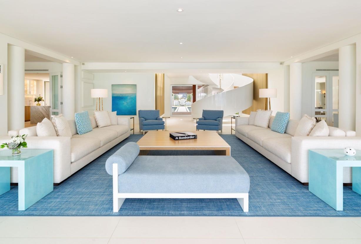 Tci003 – Moderna villa frente al mar en Grace Bay