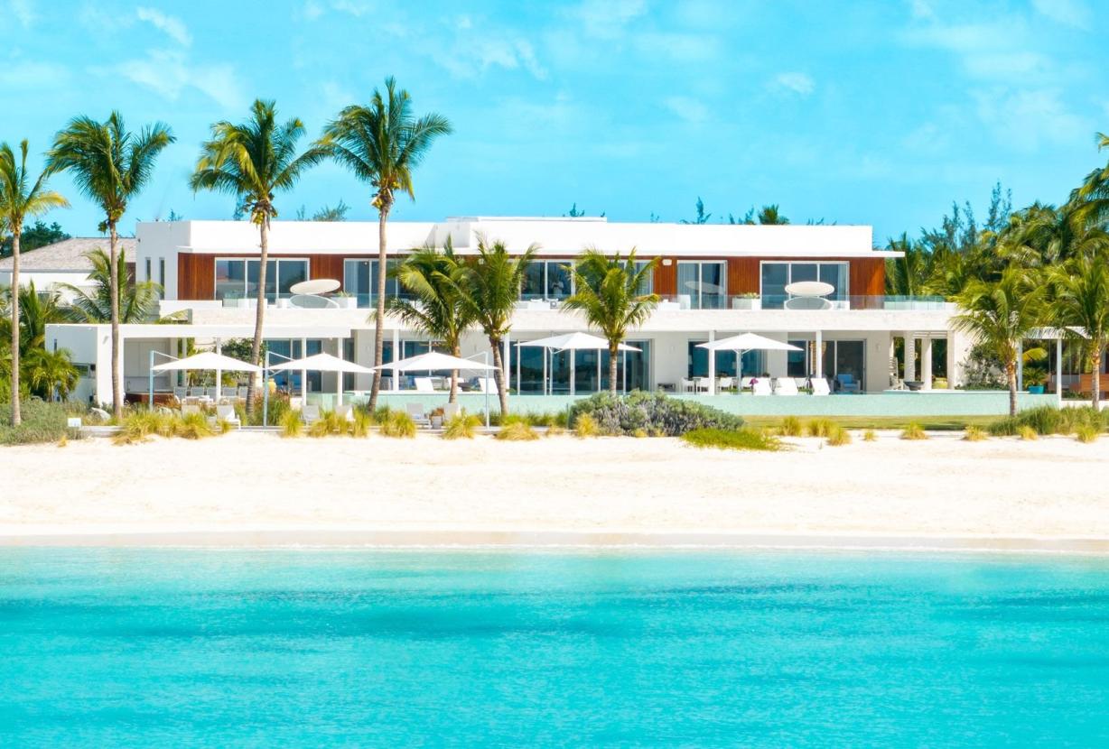 Tci003 – Moderna villa frente al mar en Grace Bay