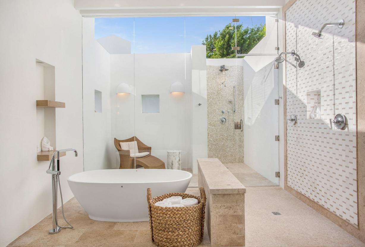 Aia010 – Villa moderna à beira-mar em Long Bay Beach