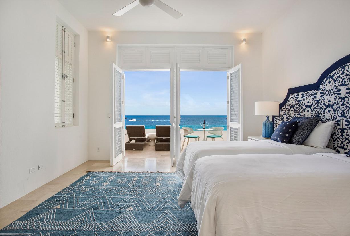 Aia014 – Elegant luxury villa near Long Bay