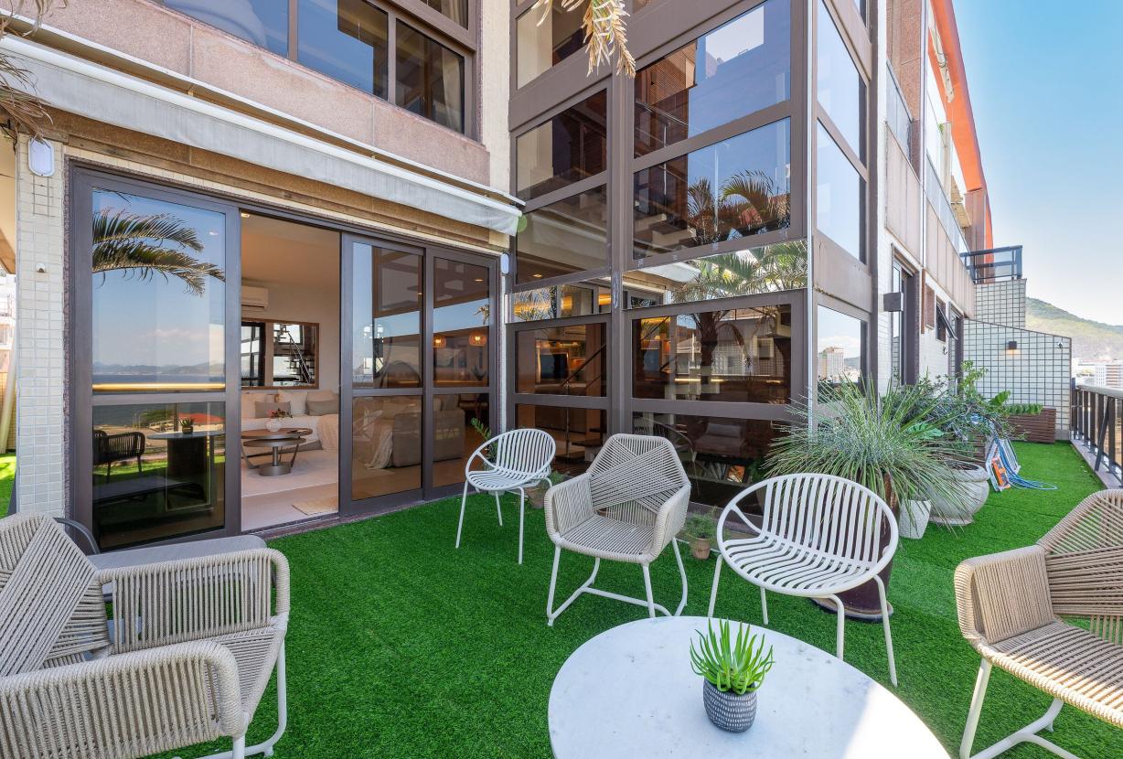 Rio037 - Cobertura de 3 quartos em Arpoador