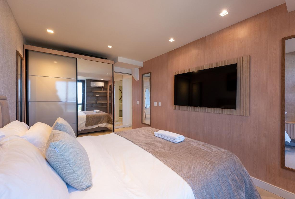 Rio037 - Cobertura de 3 quartos em Arpoador