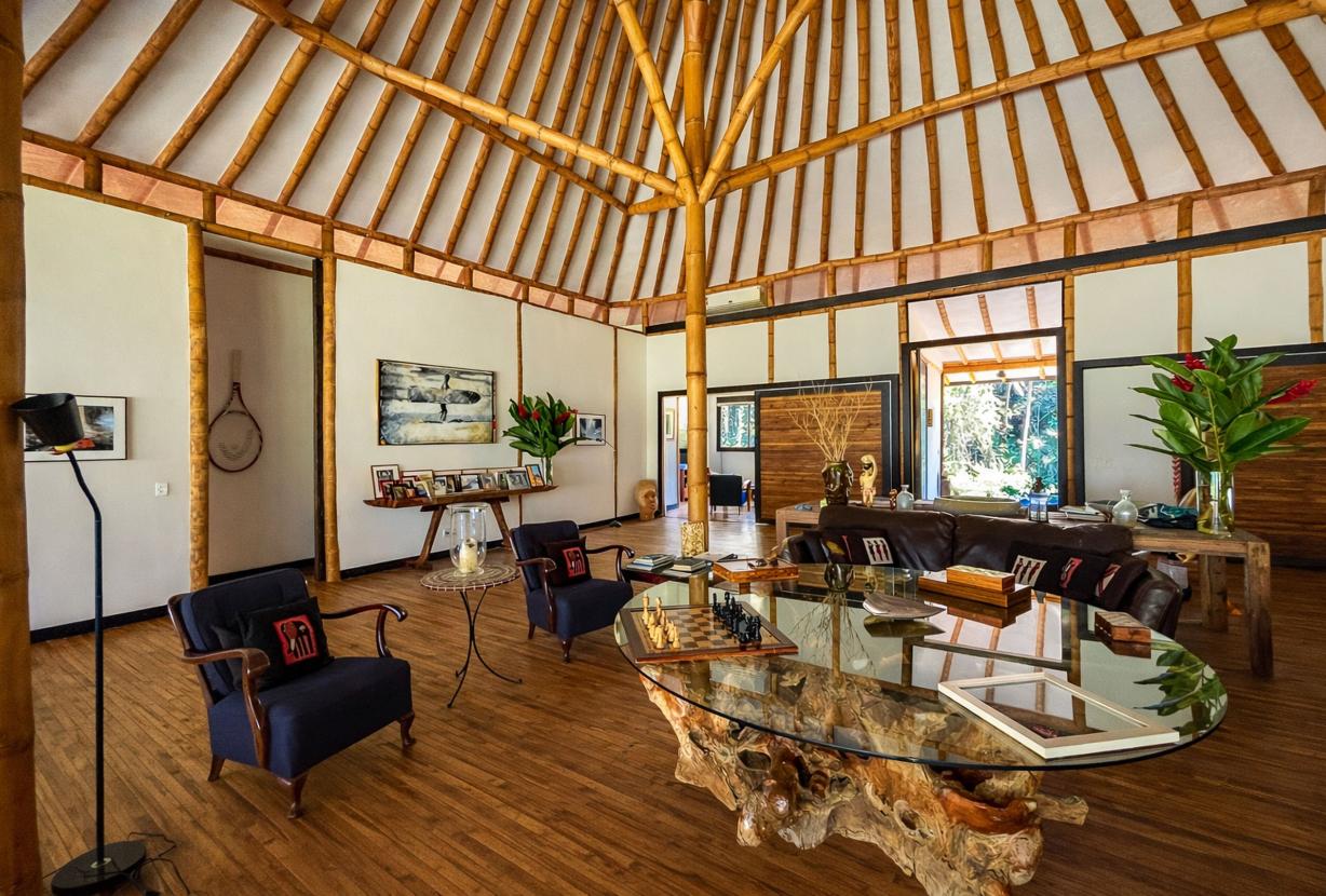 Ang054 - Santuario Privado en Porto Frade