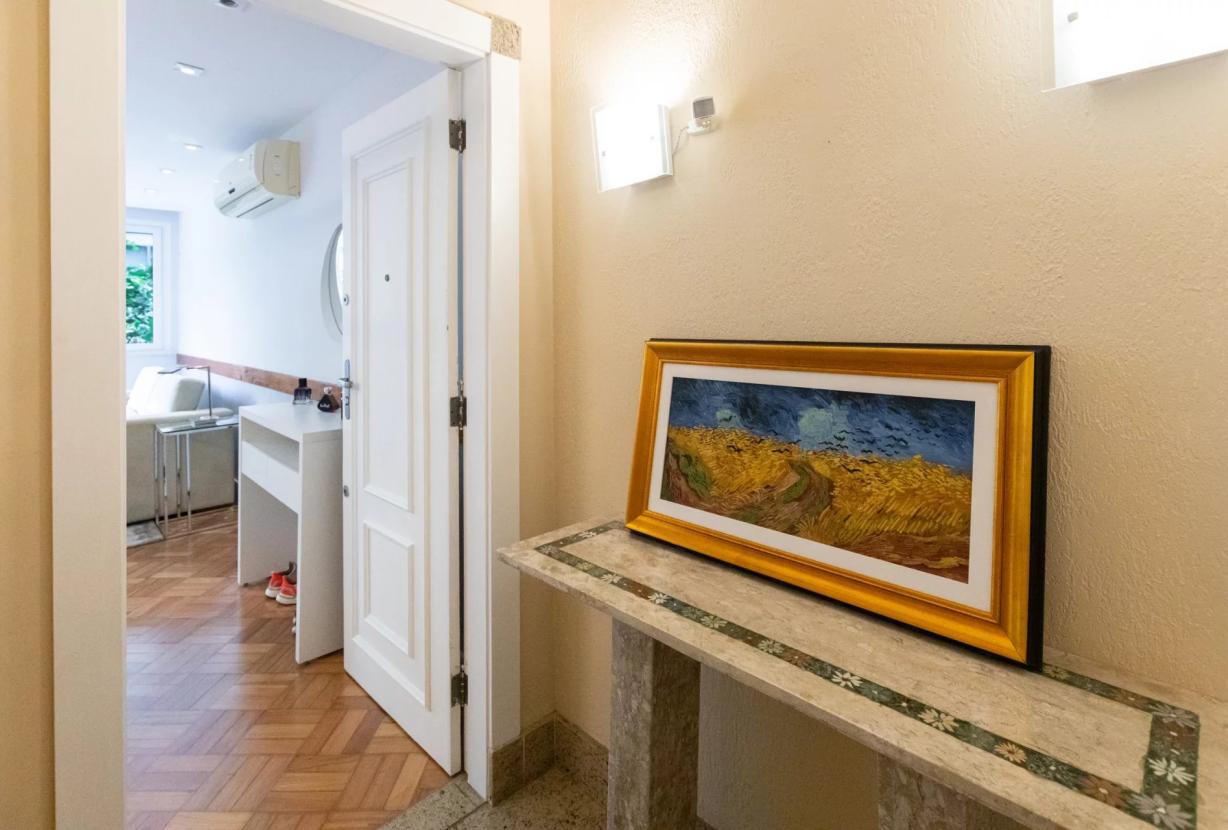 Rio158 - Charming and spacious apartment in Leblon