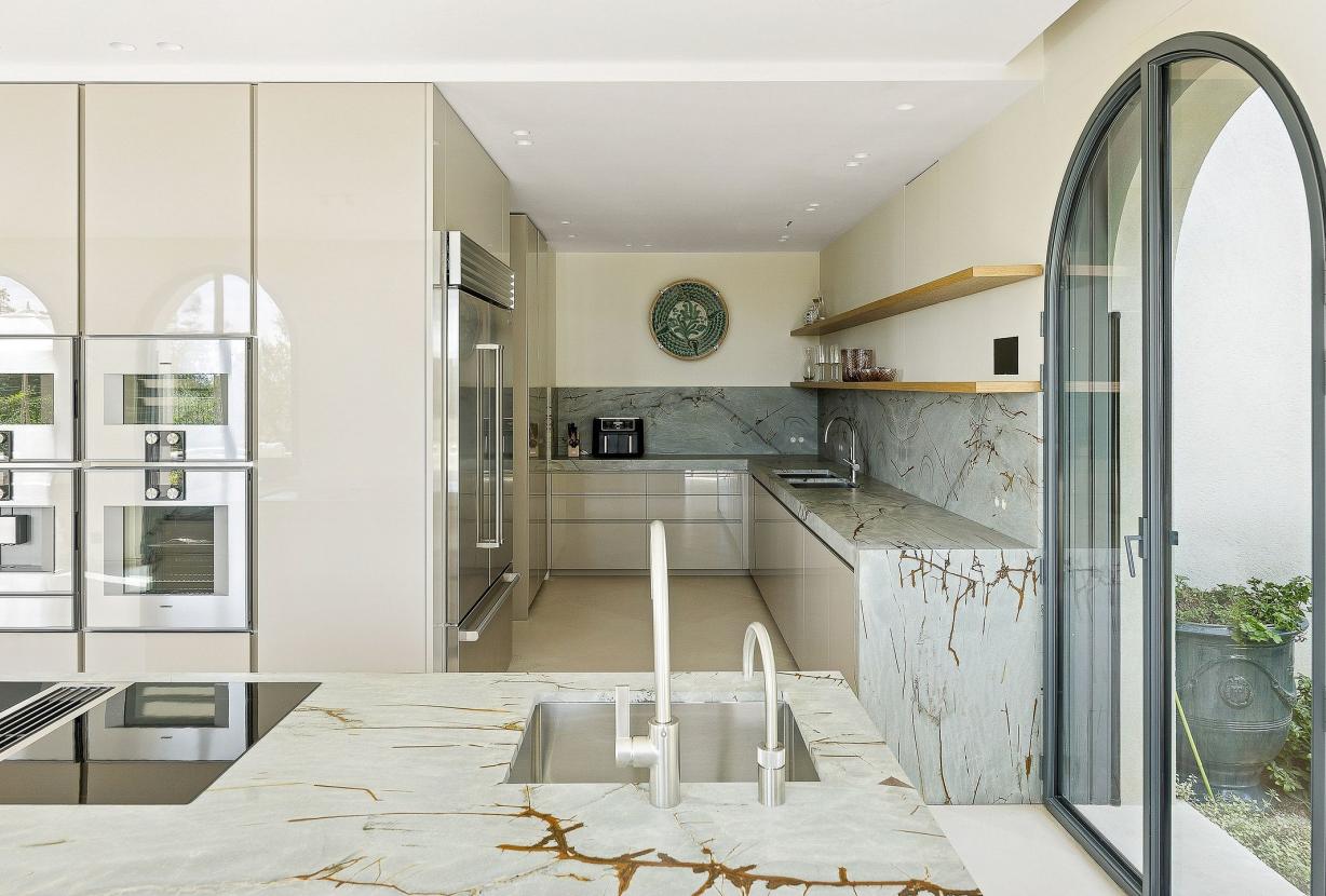 Azu089 - Neo-Provençal Villa with Panoramic Views