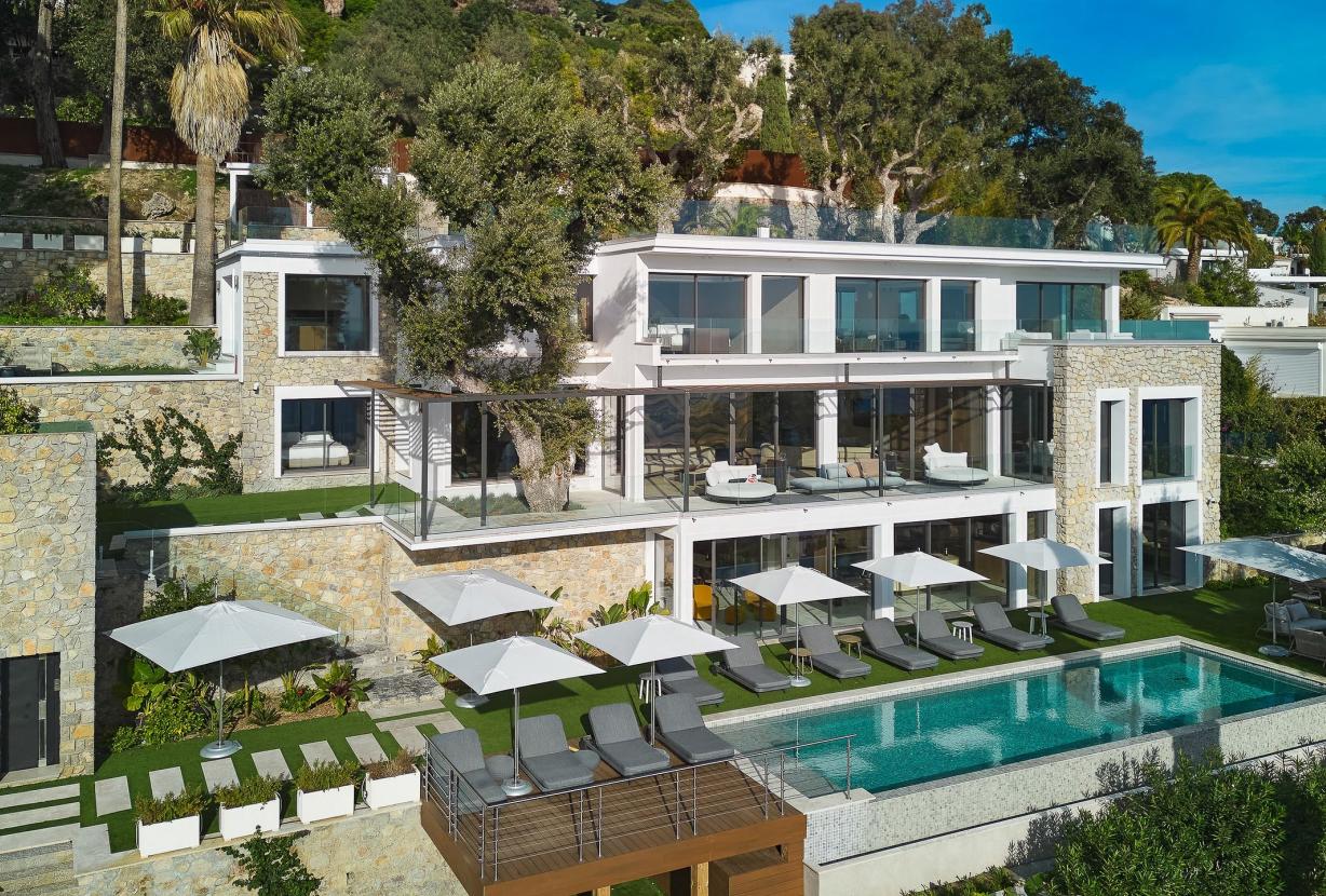Azu090 – Villa contemporaine avec vue mer à Cannes