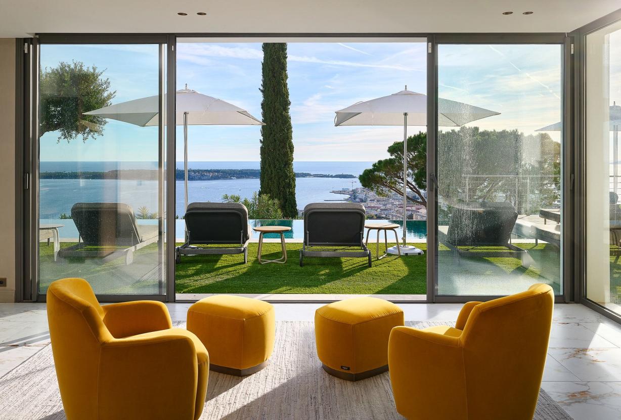 Azu090 – Contemporary sea view villa in Cannes